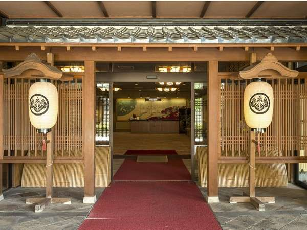 創業百余年、片山津温泉随一の豊富な湯量と源泉の泉質の良さを誇る元湯の宿です。 創業百余年、片山津温泉随一の豊富な湯量と源泉の泉質の良さを誇る元湯の宿です。