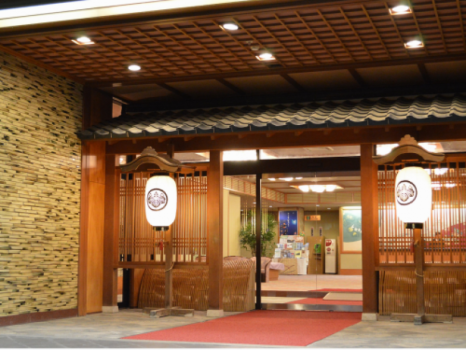 玄関前画像。看板前での写真を撮る方多数です☆