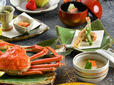 蟹天ぷら蟹すき鍋など、定番の蟹料理をお楽しみいただけます。
