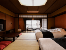 【シモンズセミダブルベッド付/和室】湖を眺める和室＜シャワー付・禁煙＞