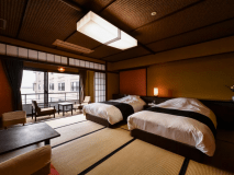 【シモンズセミダブルベッド付/和室】湖を眺める和室＜シャワー付・禁煙＞