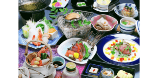 お料理のメインは活鮑踊り焼きと松茸土瓶蒸し！