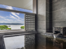 【事前カード決済限定で５％OFF!】自家源泉露天風呂付ツイン【諏訪湖レイクビュー】に泊まる