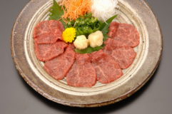 【信州食文化】信州牛VS馬刺し(桜刺し)食べ比べプラン 【信州食文化】信州牛VS馬刺し(桜刺し)食べ比べプラン