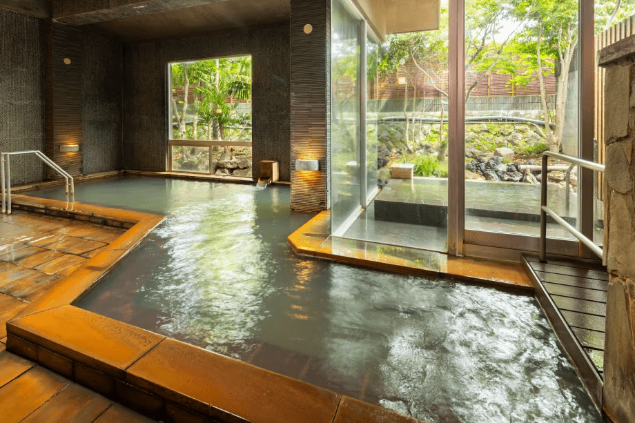 &ldquo;Stay in a Room with a Private Open-Air Bath&rdquo; Akaushi Steak Kaiseki Plan / Private Dining