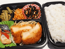 夕食付きプラン
お弁当での提供となります。栄養バランスに優れたボリュームたっぷりのお弁当です。