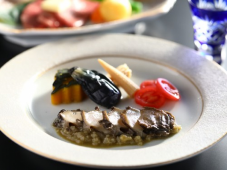 【鮑肝ソース焼き】肉厚鮑と板長オリジナル肝ソースとのコラボレーション!病み付きになる味わいです♪ 【鮑肝ソース焼き】肉厚鮑と板長オリジナル肝ソースとのコラボレーション!病み付きになる味わいです♪