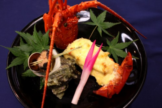 【伊勢海老黄金焼き】定番の一品ですがやっぱり美味!ホクホクの伊勢海老をご堪能下さい♪ 【伊勢海老黄金焼き】定番の一品ですがやっぱり美味!ホクホクの伊勢海老をご堪能下さい♪