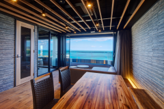 【新設】高層階アウトドアリビング＋天空の寝床／温泉半露天（専用フロア／独立部屋／５、６F）