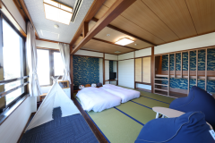 ２段ベッド付きキャビンルーム（１０畳和室／大人２名宿泊可）