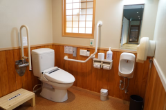 【車椅子対応トイレ】当館は全旅連のシルバースターの宿です。