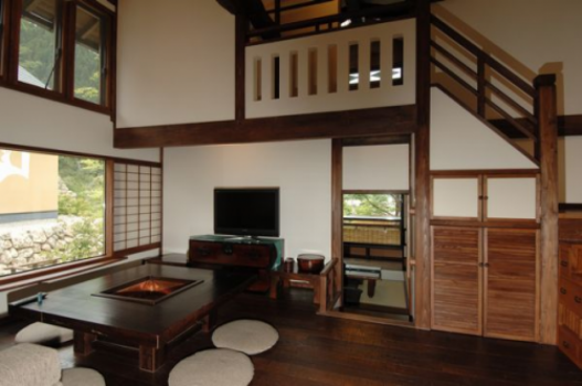 二の蔵　漆喰の壁が癒される人気のお部屋です