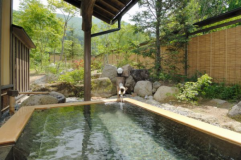 古民家一軒家タイプ「欅家」の専用露天風呂 古民家一軒家タイプ「欅家」の専用露天風呂