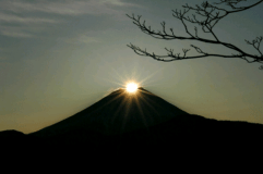 身延山山頂から眺める≪ダイヤモンド富士≫ 身延山山頂から眺める≪ダイヤモンド富士≫
