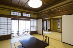 ２階　旭の間（10畳＋6畳 広縁付）