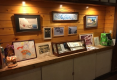 創業は江戸時代に遡ります。
1階に展示している古き田中屋の思い出たち。