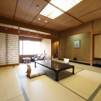 庭園を望む客室【和室12.5畳】