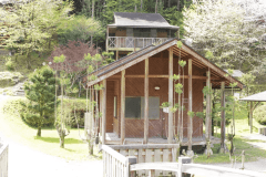 ８名定員　平屋タイプ　コテージ　（せせらぎ、そよかぜ）