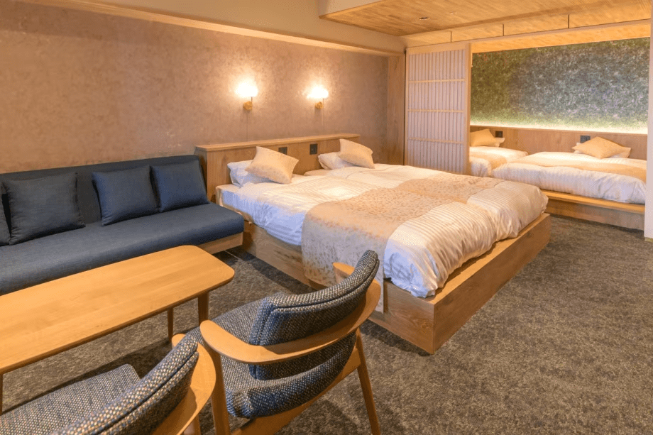 露天風呂付客室「エグゼクティブ里山プレミアム（洋室）」【５階・禁煙】（客室一例）