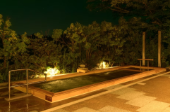 大浴場露天風呂（夜のイメージ）