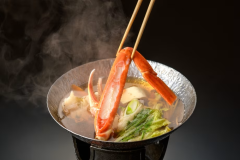 ズワイガニと天草ふぐの福鍋　冬会席～美麗～（イメージ）