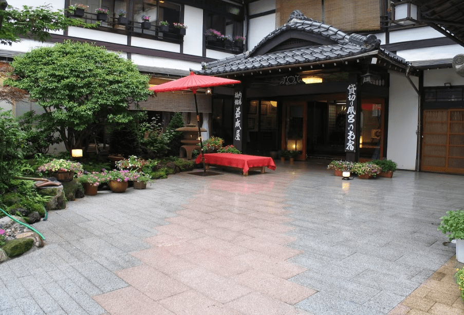 外観 玄関前 外観 玄関前