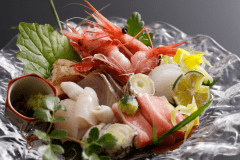 【夏・お料理】6種のお刺身盛り合わせ（アコウ、大トロ、白烏賊、カジキ鮪、平目、甘海老）で海の幸を堪能