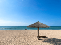 【夕日ヶ浦海水浴場】遠浅で透明度抜群、海水浴にオススメの海水浴場です。