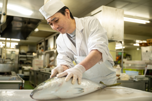 海の幸、山の幸をふんだんに盛り込んだ贅沢な和会席を存分にお楽しみください