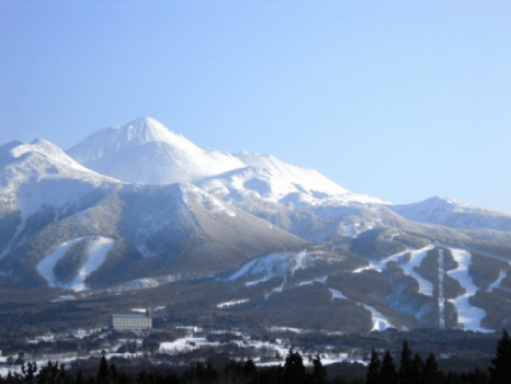 青森スプリング・スキーリゾート　岩木山全景