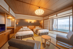 【海側和室】プレミアムツインーム。2024年4月にリニューアルしたお部屋です。