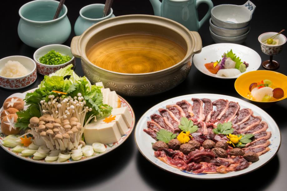 冬の湖国の郷土料理・本鴨鍋をご堪能ください 冬の湖国の郷土料理・本鴨鍋をご堪能ください