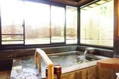 貸切風呂「び～どろの湯」