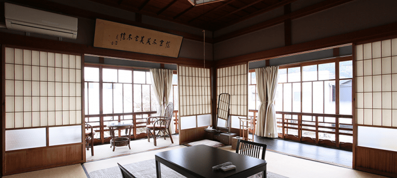 【本館】大部屋（1室6名様まで）※喫煙可