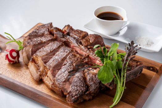 【プレミアムディナーコース】乾杯シャンパン付き。熟成肉のステーキ＆信州野菜、軽井沢の味覚を味わい尽くす