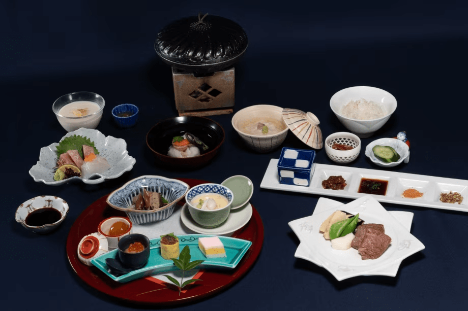 四季折々の創作料理&rdquo;天拝会席&rdquo;※写真は3月料理です