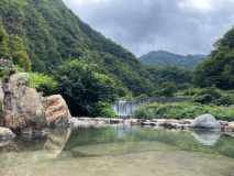 【５つのお湯めぐり　蓮華の湯】大自然に囲まれた女性専用の野天風呂です。極上の癒しの時間が流れます。