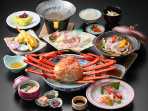 【旬の味覚】富山湾の女王「紅ズワイガニ」を１杯と富山湾の王者「ブリ」をしゃぶしゃぶで！季節の特別膳