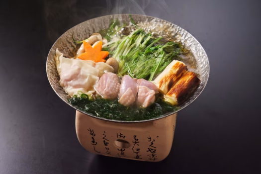 【鍋物】強い弾力と溢れでるジューシーな旨味が特徴の土佐極足摺キングを香り引き立つすじ青のりと共に。