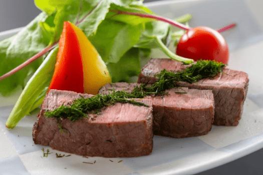 【和牛ロースト】香り高いすじ青のりをまぶした和牛ローストのジューシーな旨味溢れる脂と絶妙に調和