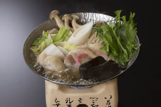 【鍋物】稀少なごめんケンカシャモや仁淀川きくらげを旨味が溶け出した出汁で味わう、滋味深いお鍋です。