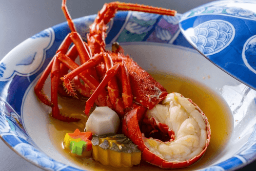 【伊勢海老具足煮】ぷりっぷりな伊勢海老をこだわりの出汁でじっくりと煮込んだ自慢はほっとする逸品