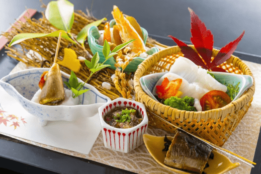 【前菜】土佐の珍味に料理長が選び抜いた食材が揃う前菜で土佐の味覚を存分に味わう