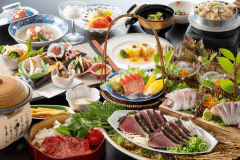 【皿鉢料理と土佐風会席イメージ】12月～2月の内容となります。