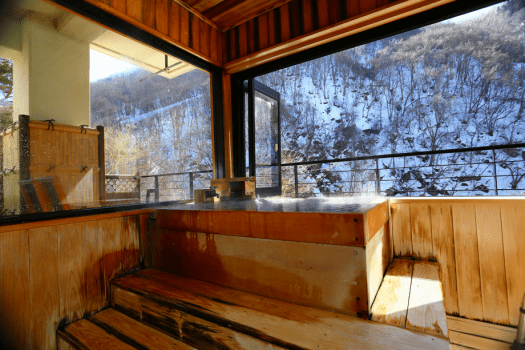 四季折々の松川渓谷を山田の湯をお楽しみくださいませ。