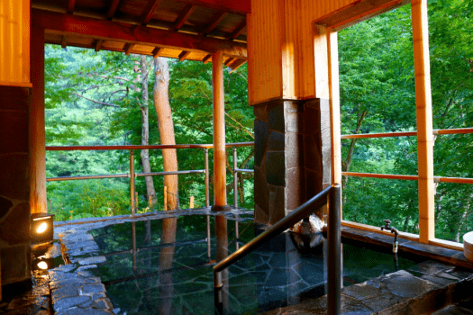 【風呂】松川渓谷のせせらぎと、小鳥のさえずりを聞きながらリラックス