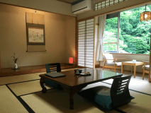 落ち着いた和室