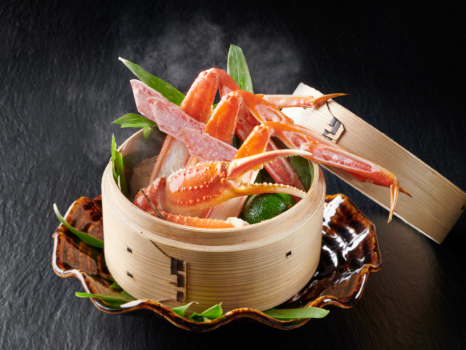 カニの旨味を余すところなく味わえる蒸篭蒸し