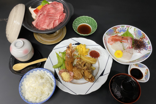 お子様会席（和牛スライス陶板焼き・茶碗蒸し・お造り４種・エビフライ・唐揚げなど）
