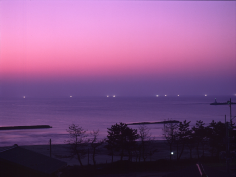 ☆夜の漁火☆幻想的な風景に、心落ち着きます♪
